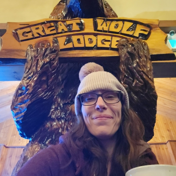 Meet your Posher, Vicki - Picture 3 of 6